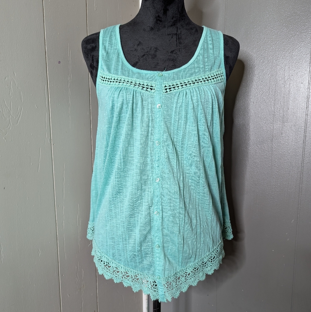 Mint Green Relaxed Tank Top with Lace Trim and Scalloped Hem